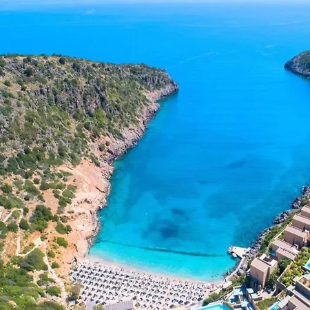 Diamond With Swimming Pool In *